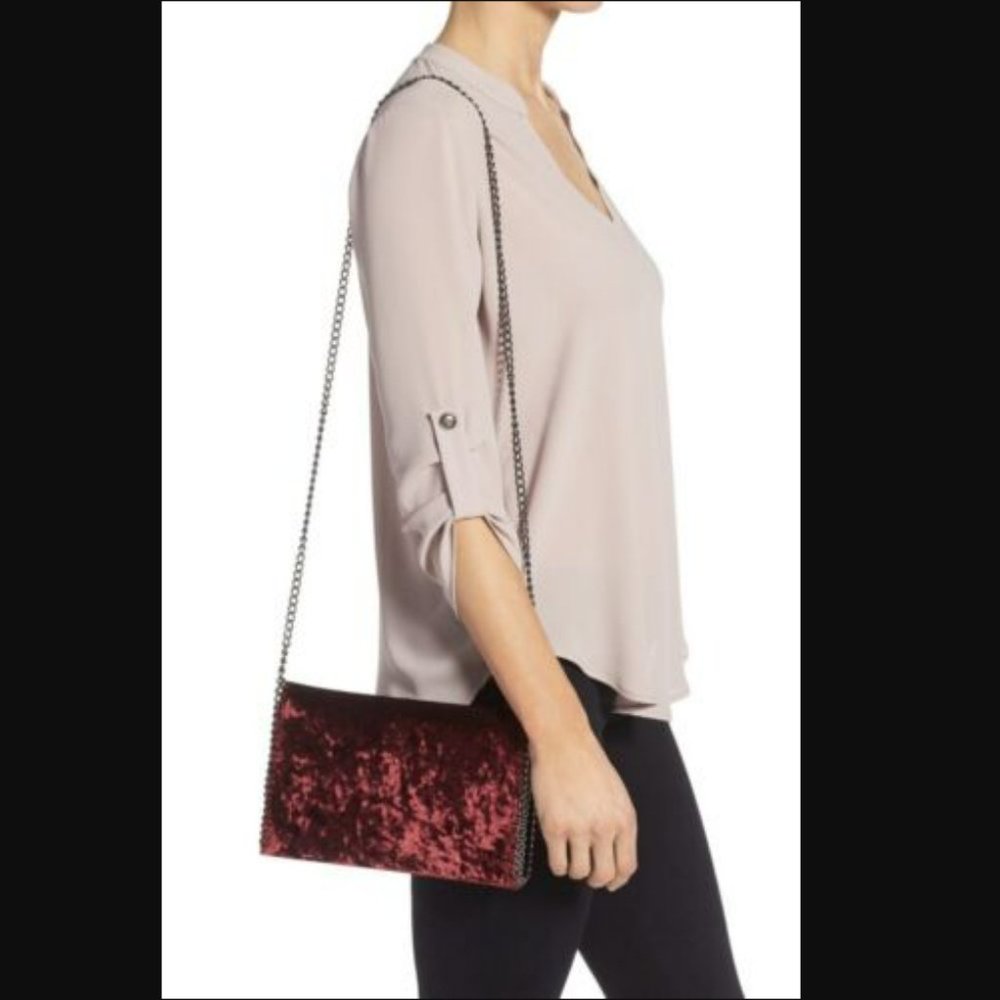 Nordstrom Chelsea28 Velvet & Chain Clutch